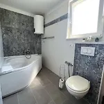 Korana Apartamento Pula
