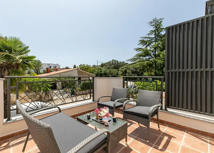 Korana 아파트 풀라